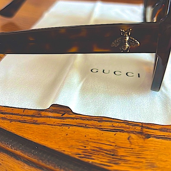 ❌❌REDUCED NWTGUCCITortoiseSquareSunglassesLOGO&BEE🐝Case&Cloth&COA.In Trend❤️ - Picture 5 of 11